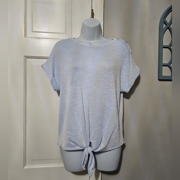 Gyft Tops - Elegant Light Gray Tie-Front Top